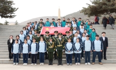 蘭州新華互聯網中等職業學校舉行 “清明祭英烈” 活動