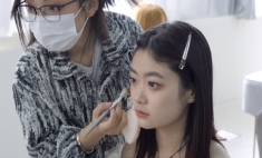 蘭州新華美妝學子展現新娘妝造才華 結課答辯成果斐然