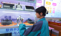 16 歲少女的破繭之路:從初三壓力到互聯(lián)網(wǎng) + 形象設(shè)計(jì)的追夢(mèng)之旅