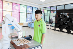 青春有夢，勇敢去追