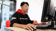 編程少年在蘭州新華插上科技的翅膀