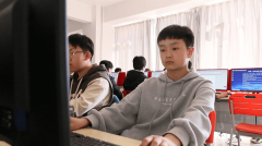 青春由磨礪而出彩，人生因奮斗而升華