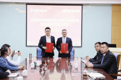 蘭州新華互聯(lián)網(wǎng)學(xué)校與蘭州格桑花藝術(shù)學(xué)校、蘭州源本教育達成校校合作,簽約儀式在我校圓滿舉行!