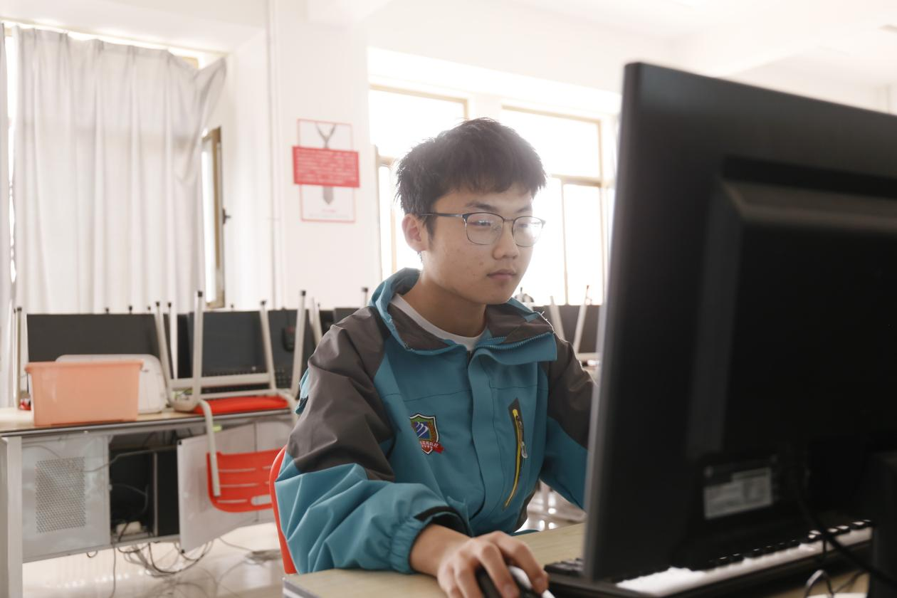 用技術改變家鄉,現在就開始努力