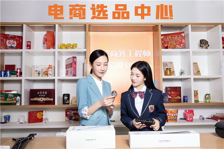 升學(xué)只有考上高中一條道路嗎?