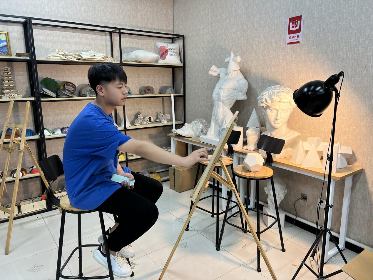 與其羨慕別人 不如自己創造未來