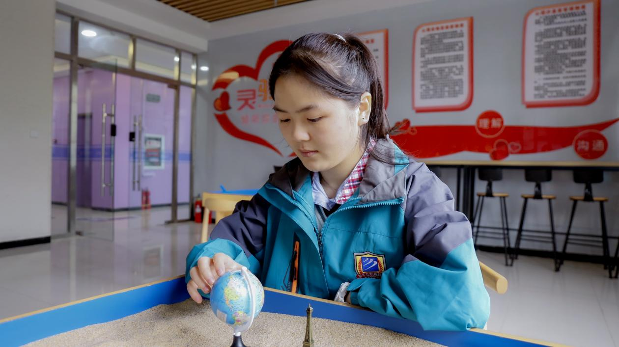 學霸轉學來新華,筑夢贏未來