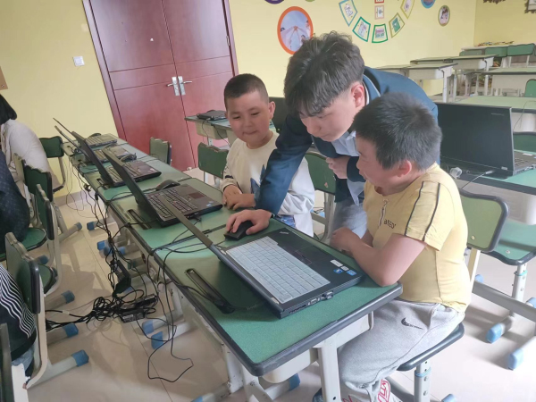 樂享生活 智能科普 蘭州新華社區公益行