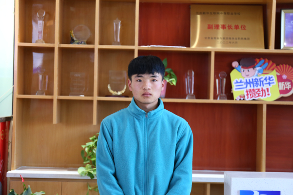 新生故事|打工不如學技術，到新華讓青春更出彩