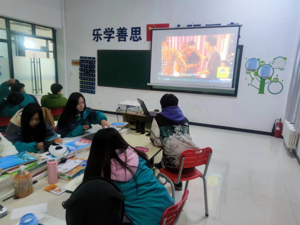 知恩于心 與愛同行 蘭州新華感恩節活動